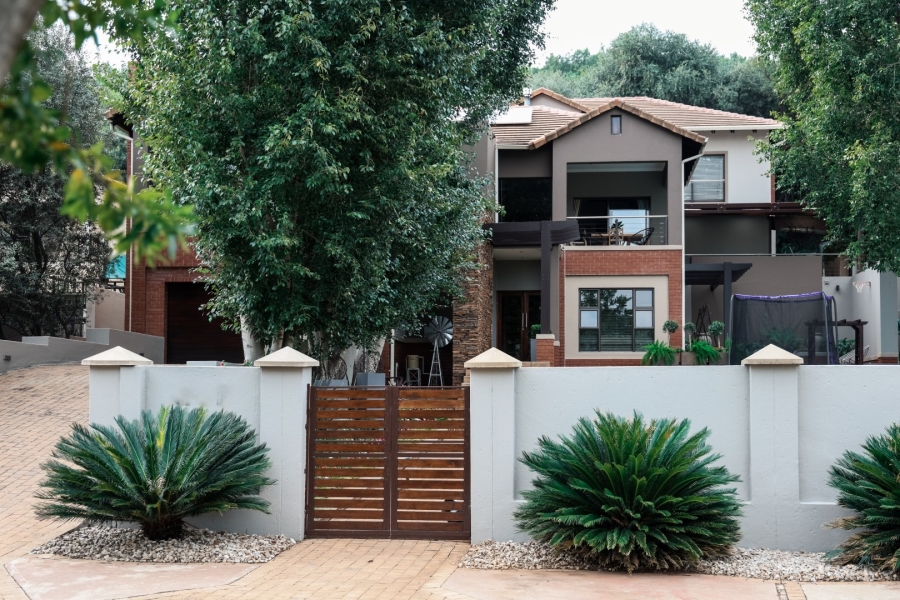 5 Bedroom Property for Sale in Xanadu Eco Park North West